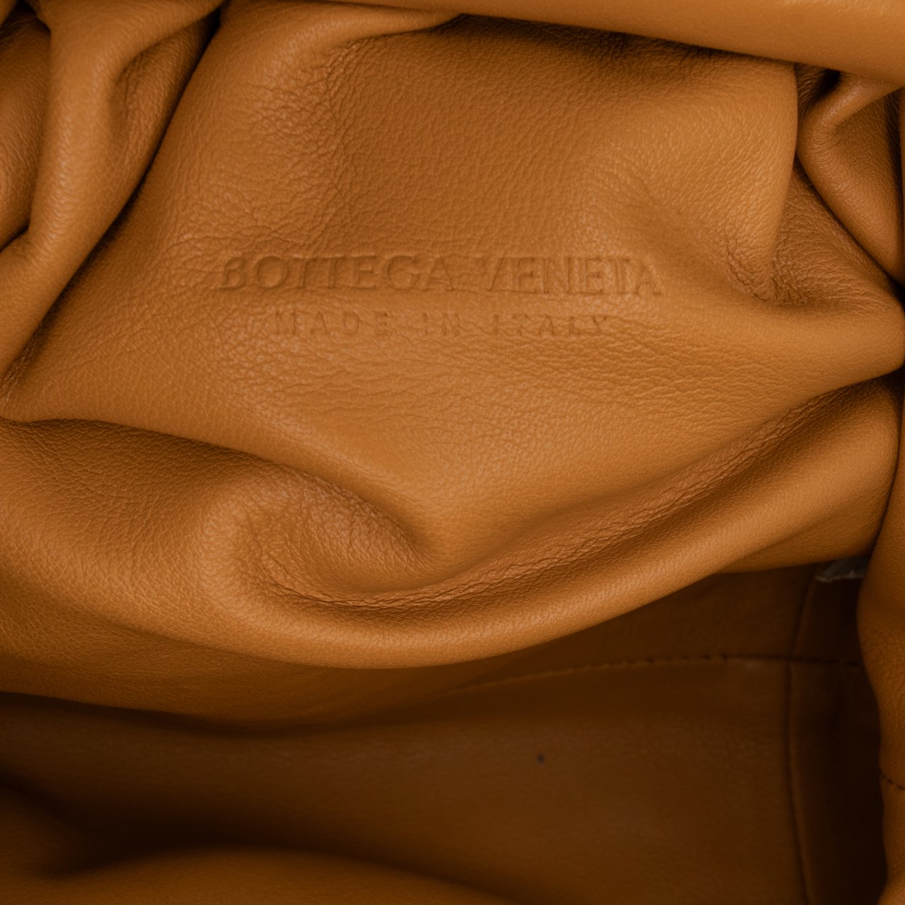 Bottega Veneta Lambskin The Mini Pouch Crossbody Oranje