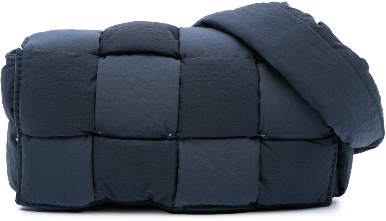 Bottega Veneta Mini Nylon Intrecciato Padded Tech Cassette Crossbody Blauw