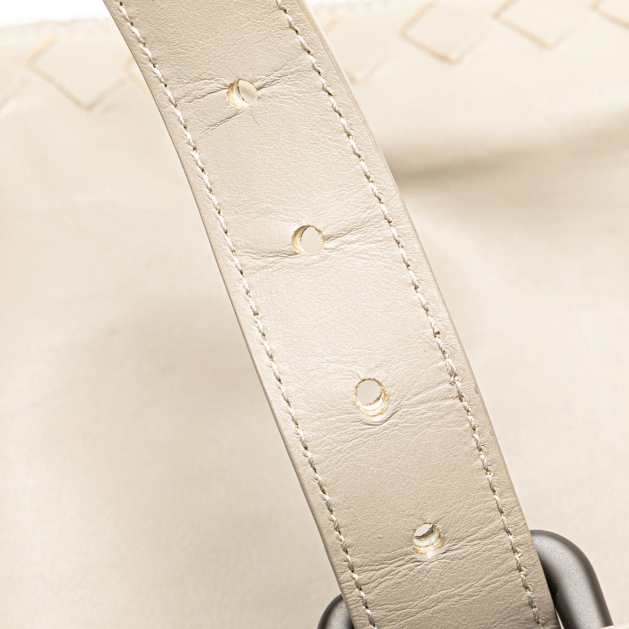 Bottega Veneta Leather Intrecciato Side Zip Tote Grijs