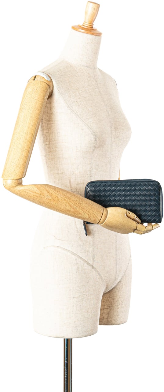 Bottega Veneta Nappa Intrecciato Zip Around Long Wallet Blauw