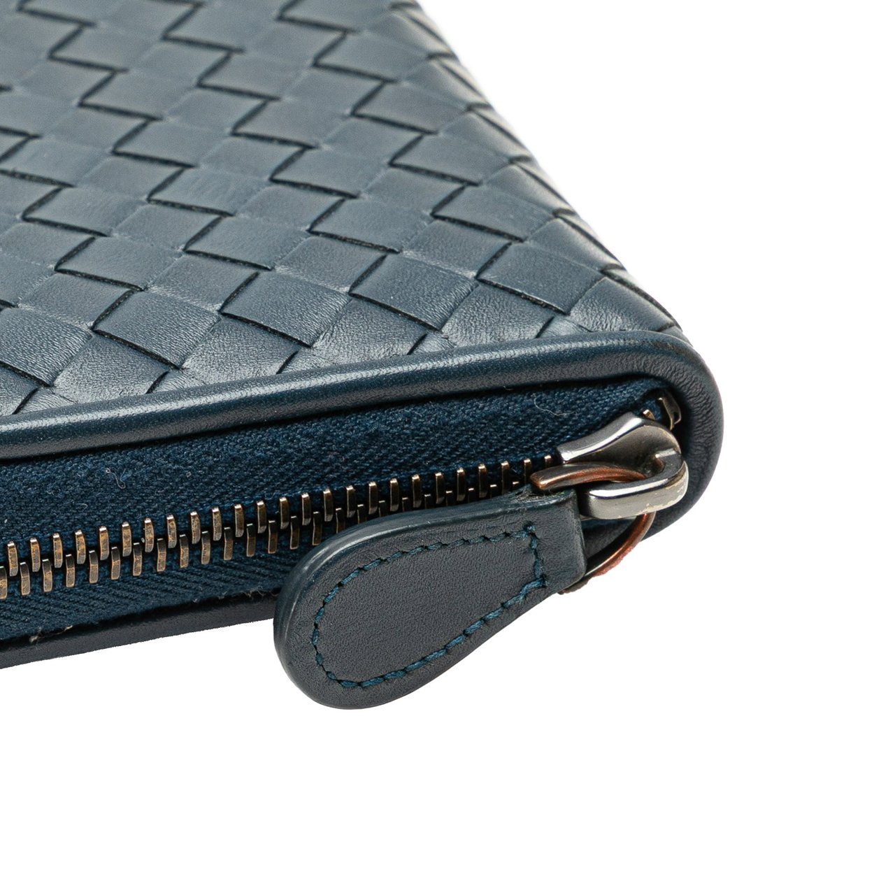 Bottega Veneta Nappa Intrecciato Zip Around Long Wallet Blauw