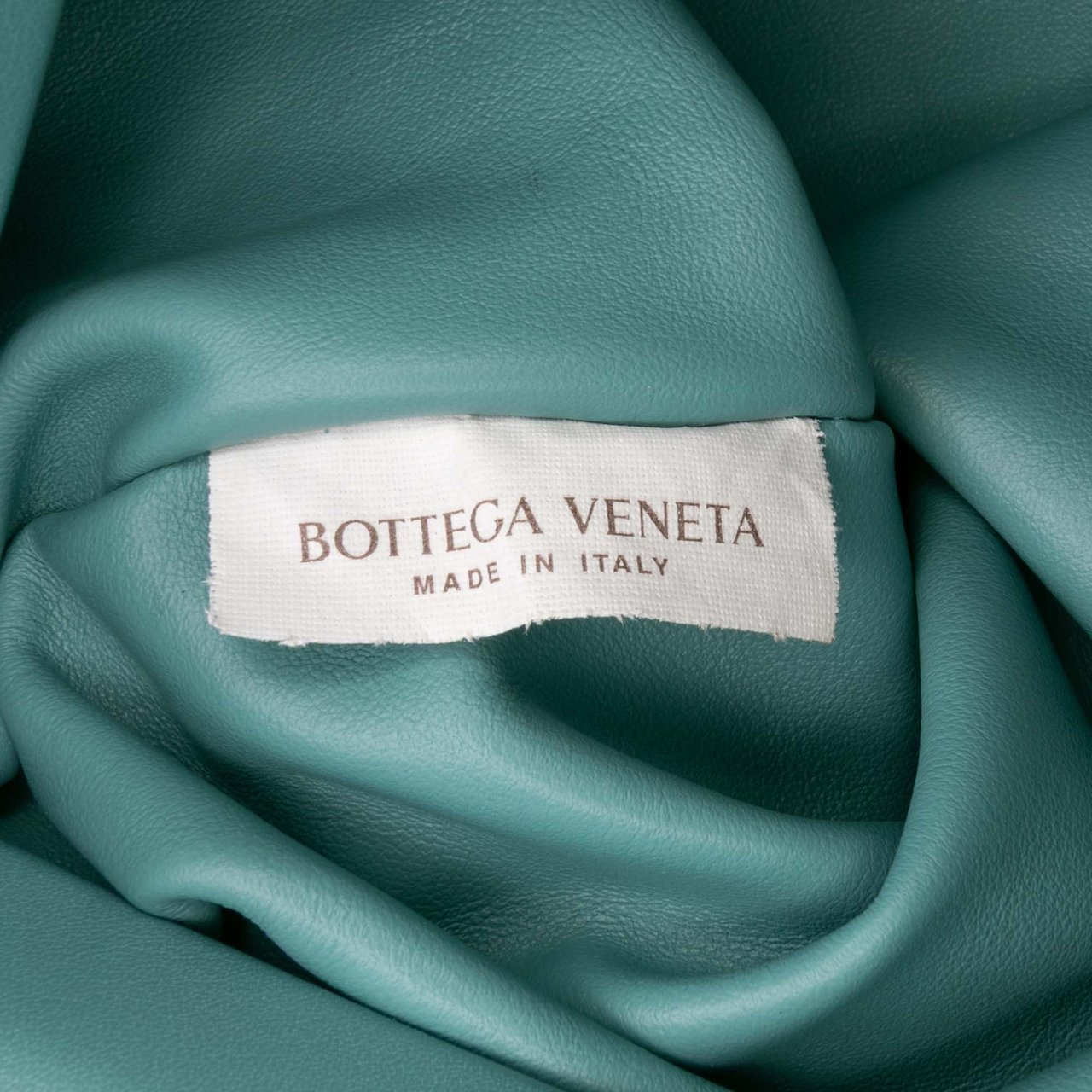 Bottega Veneta Lambskin Chain Pouch Blauw