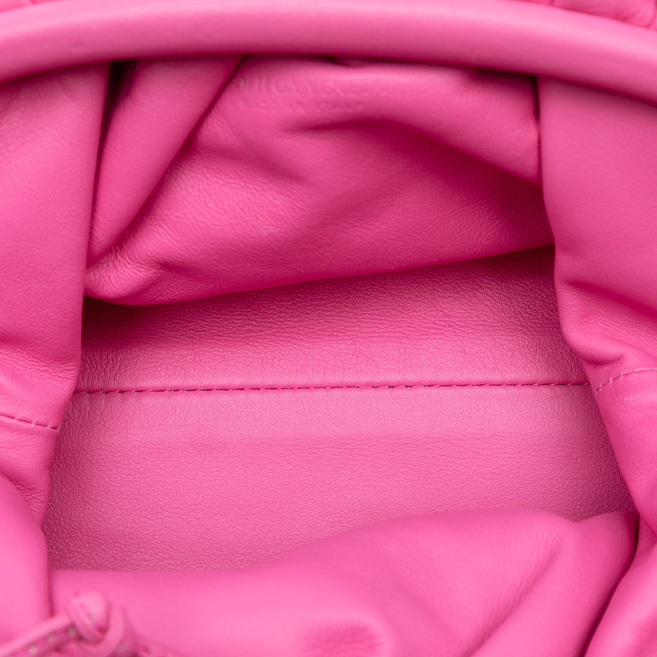 Bottega Veneta Lambskin The Mini Pouch Crossbody Roze