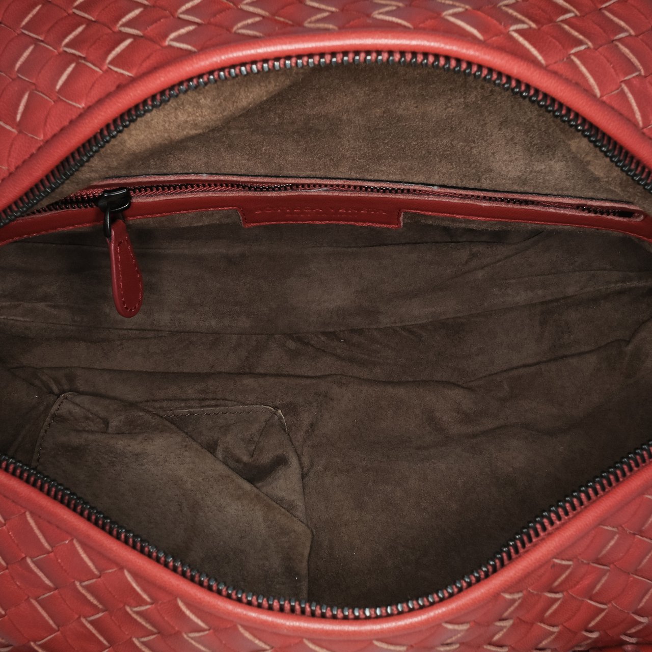 Bottega Veneta Nappa Intrecciato Montaigne Shoulder Bag Rood