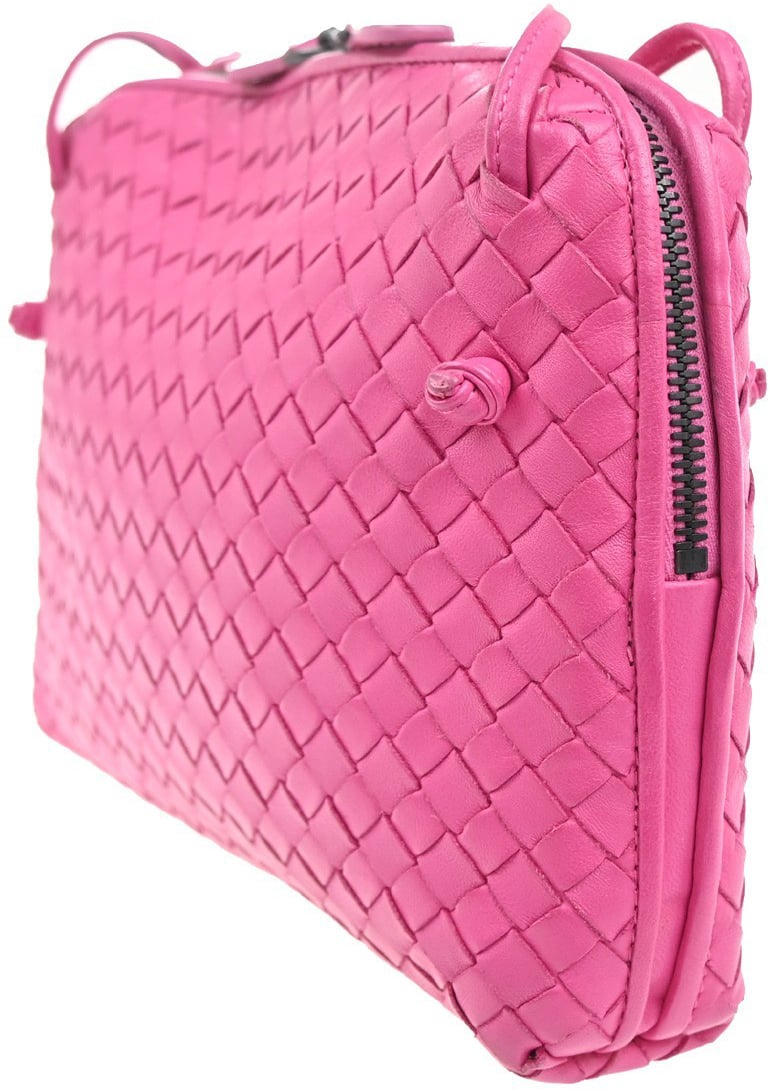 Bottega Veneta Bottega Veneta Nodini Crossbody Bag Intrecciato Nappa Medium Roze