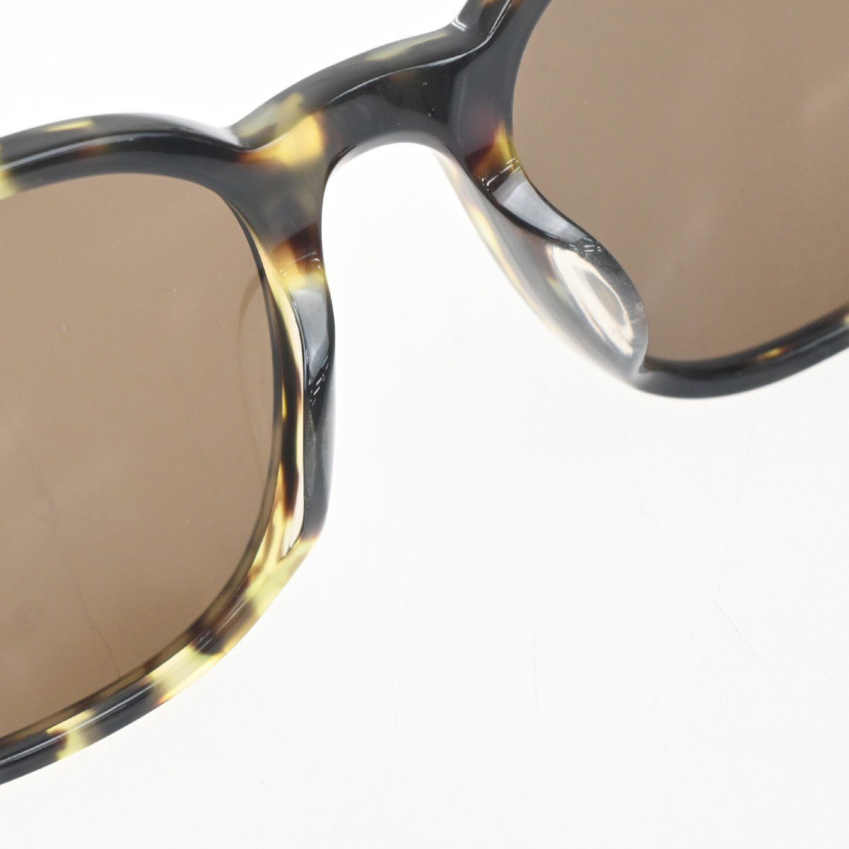 Bottega Veneta Bottega Veneta Intrecciato Sunglasses Plastic Bruin