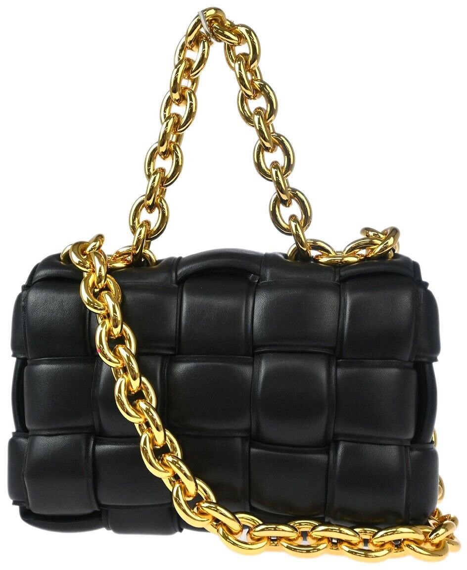 Bottega Veneta Bottega Veneta Cassette Chain Crossbody Bag Padded Maxi Intrecciato Leather Zwart