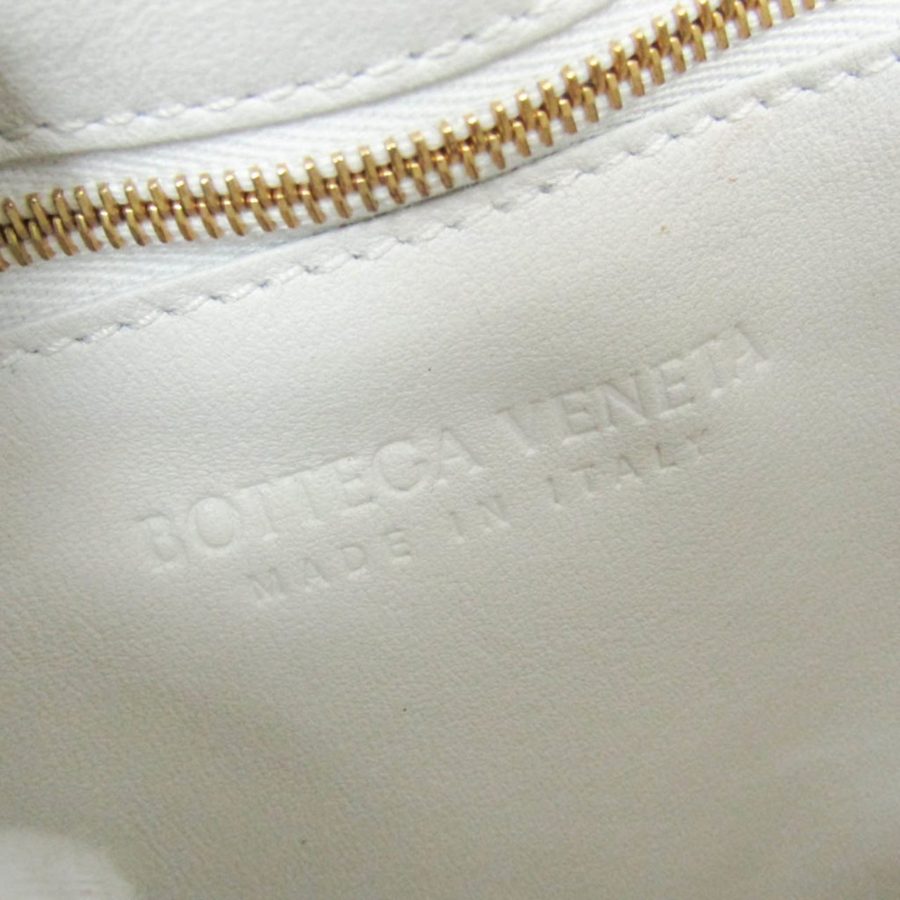 Bottega Veneta Cassette Chain Padded Maxi Intrecciato Leather Wit