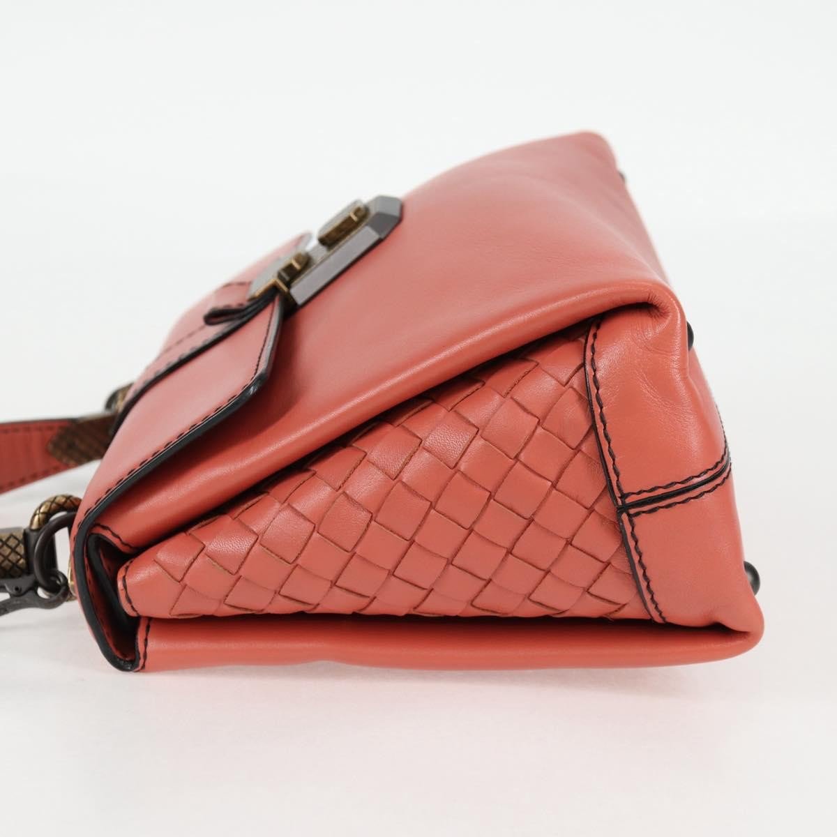 Bottega Veneta Bottega Veneta Piazza Top Handle Bag Leather with Intrecciato Detail Small Roze