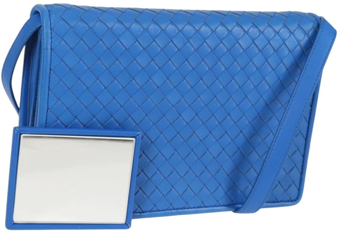 Bottega Veneta Clip Flap Bag Leather Blauw