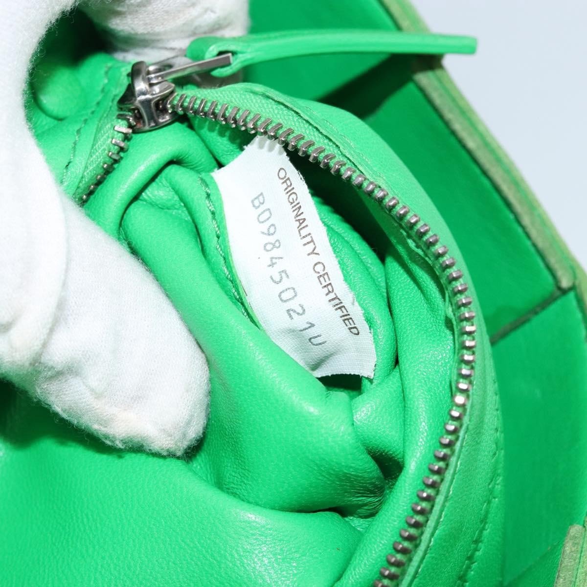 Bottega Veneta Bottega Veneta Cassette Crossbody Bag Maxi Intrecciato Leather Small Groen