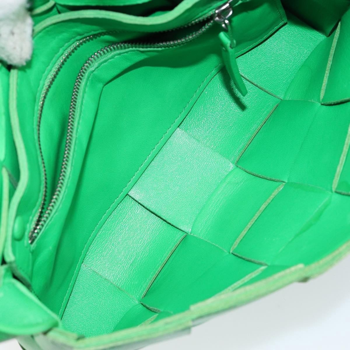 Bottega Veneta Bottega Veneta Cassette Crossbody Bag Maxi Intrecciato Leather Small Groen