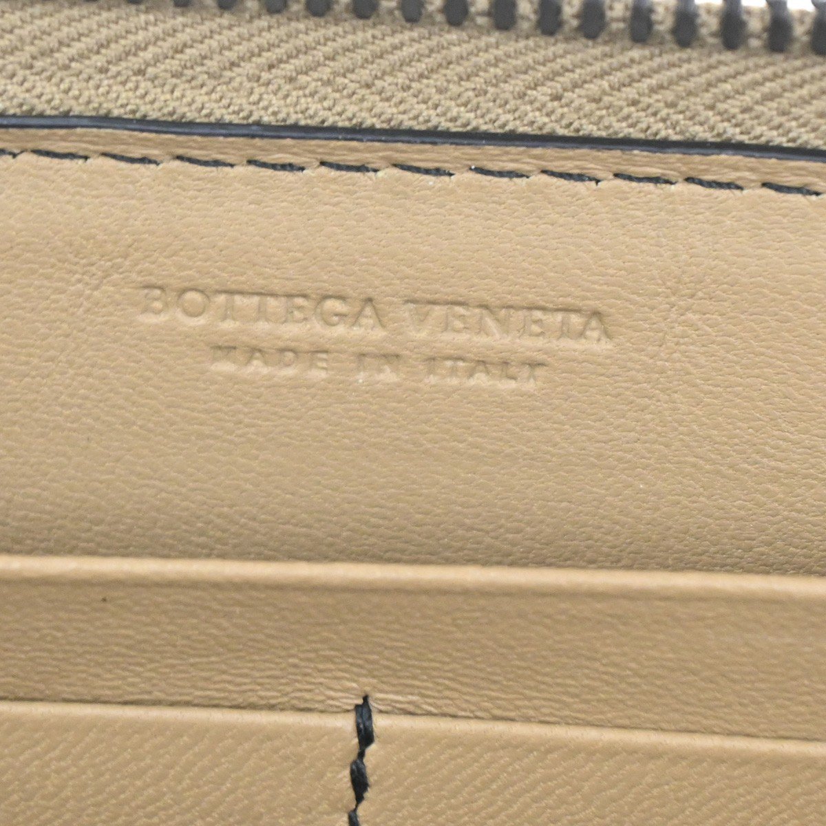 Bottega Veneta Intrecciato Long Zip Leather Bruin