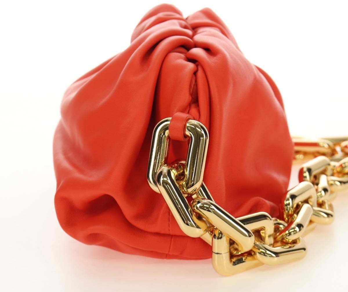 Bottega Veneta The Chain Leather Teen Oranje