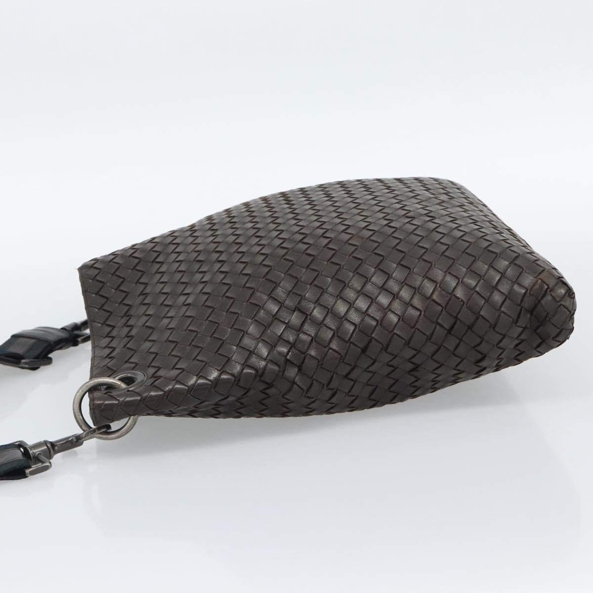 Bottega Veneta Flat Messenger Intrecciato Nappa Medium Bruin