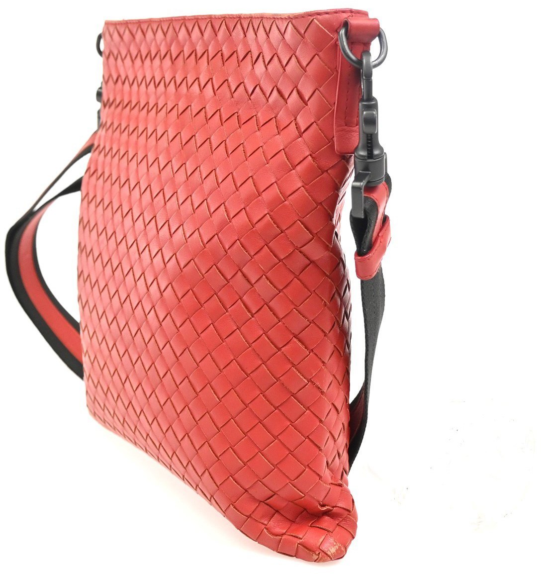 Bottega Veneta Bottega Veneta Flat Messenger Bag Intrecciato Nappa Medium Rood