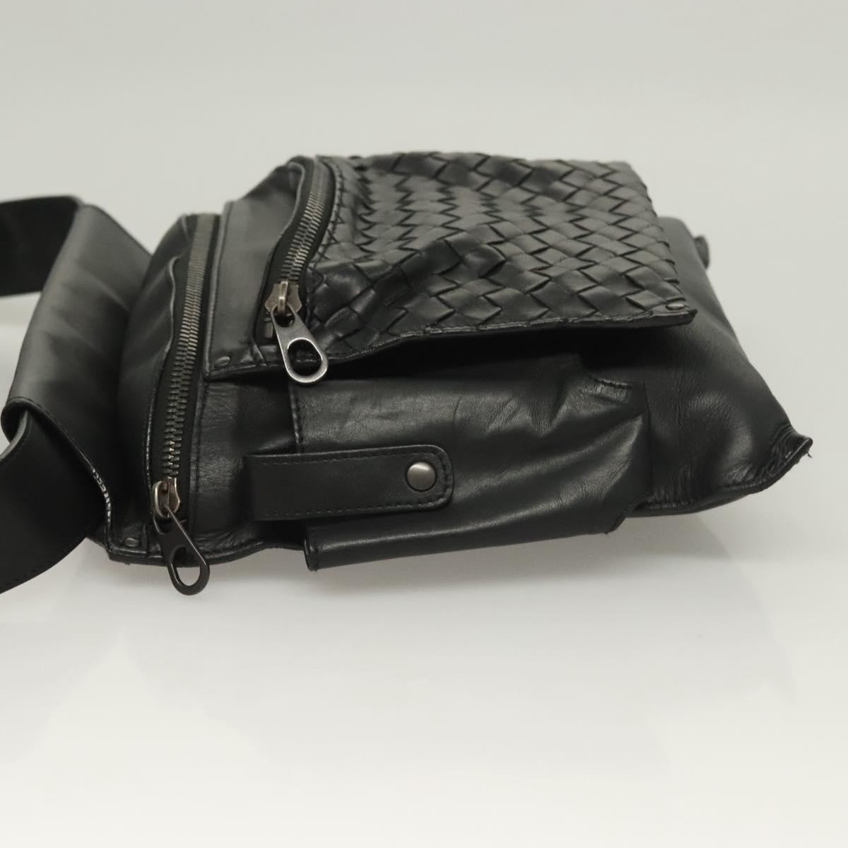 Bottega Veneta Bottega Veneta Utility Waist Bag Leather with Intrecciato Zwart