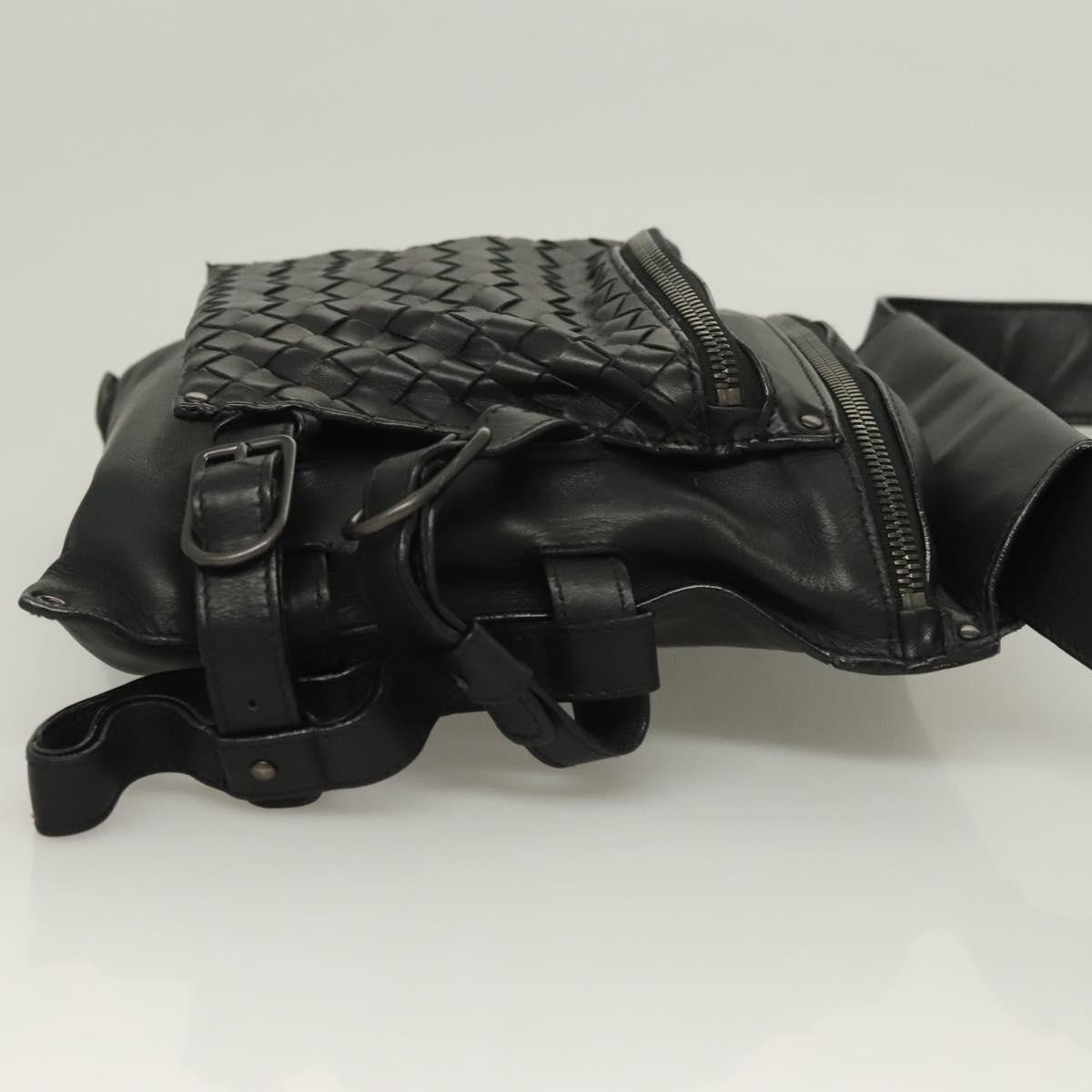 Bottega Veneta Bottega Veneta Utility Waist Bag Leather with Intrecciato Zwart