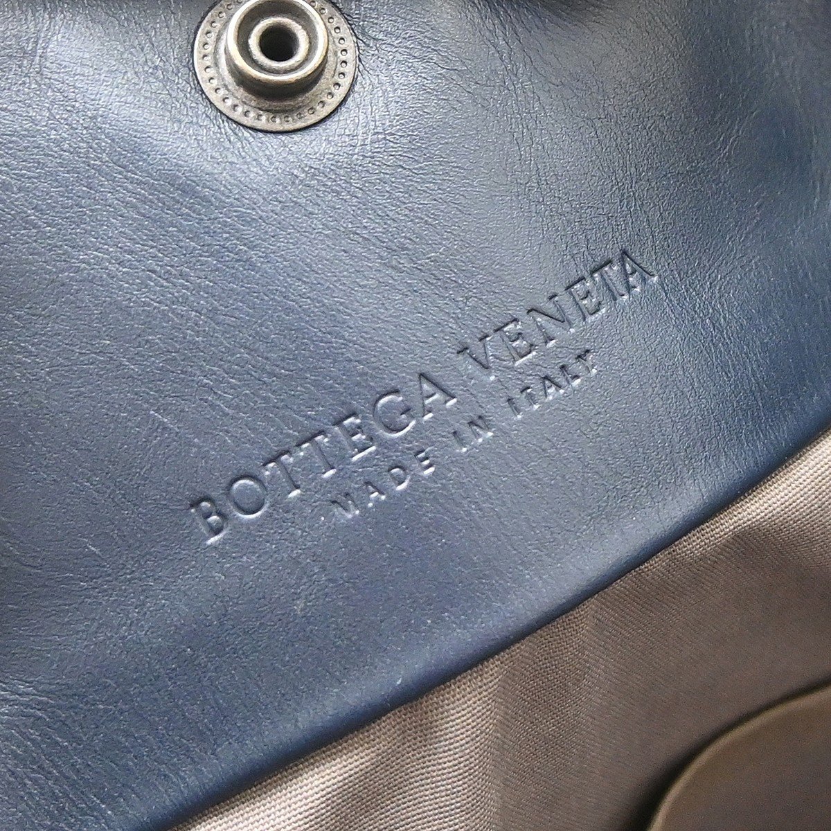 Bottega Veneta Belted Snap Tote Intrecciato Nappa Medium Navy