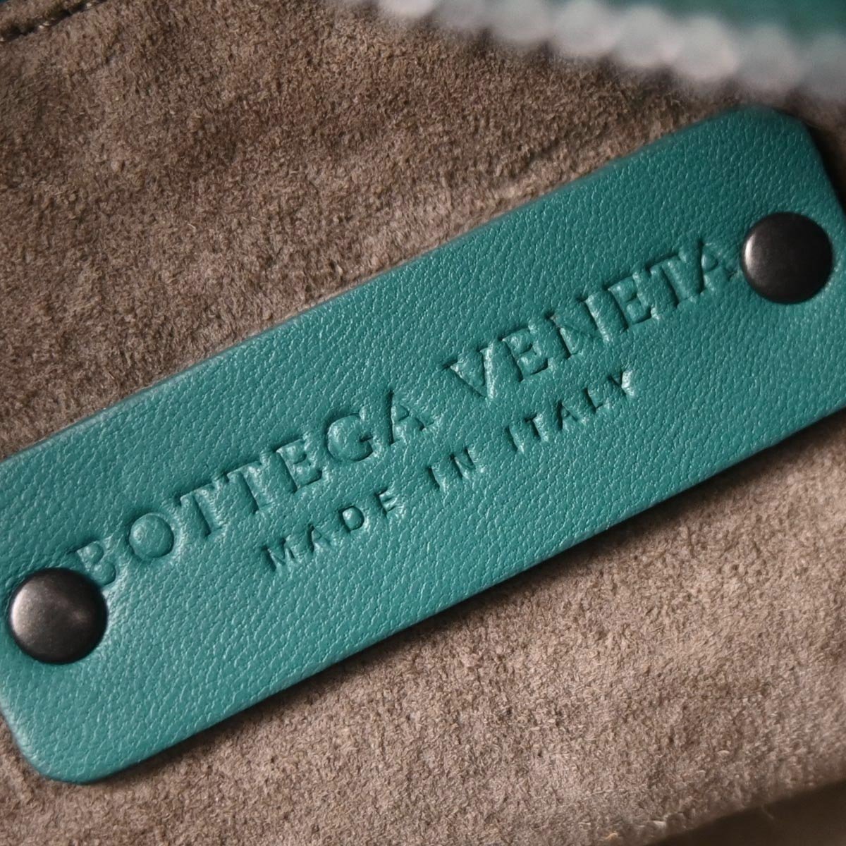 Bottega Veneta Bottega Veneta Zip Cube Messenger Intrecciato Nappa Small Groen