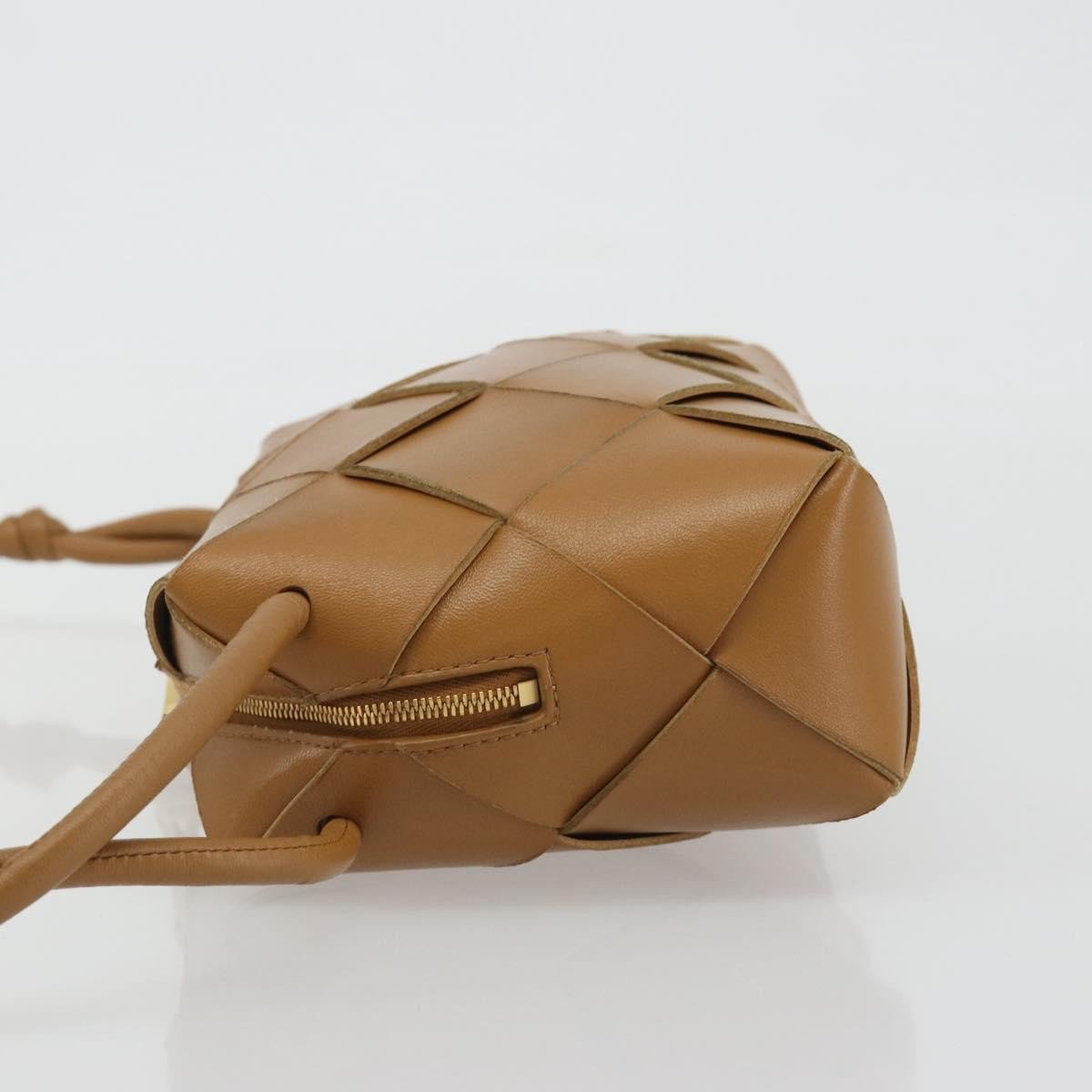 Bottega Veneta Cassette Camera Maxi Intrecciato Leather Small Bruin