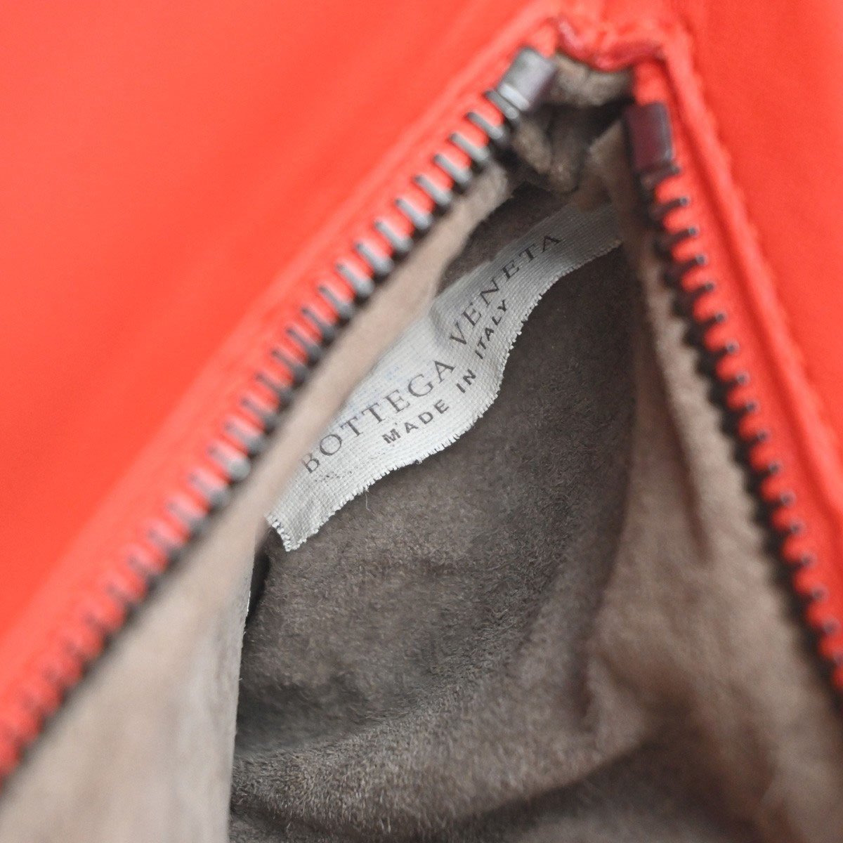 Bottega Veneta Bottega Veneta 2-Pocket Convertible Tote Intrecciato Nappa Medium Rood