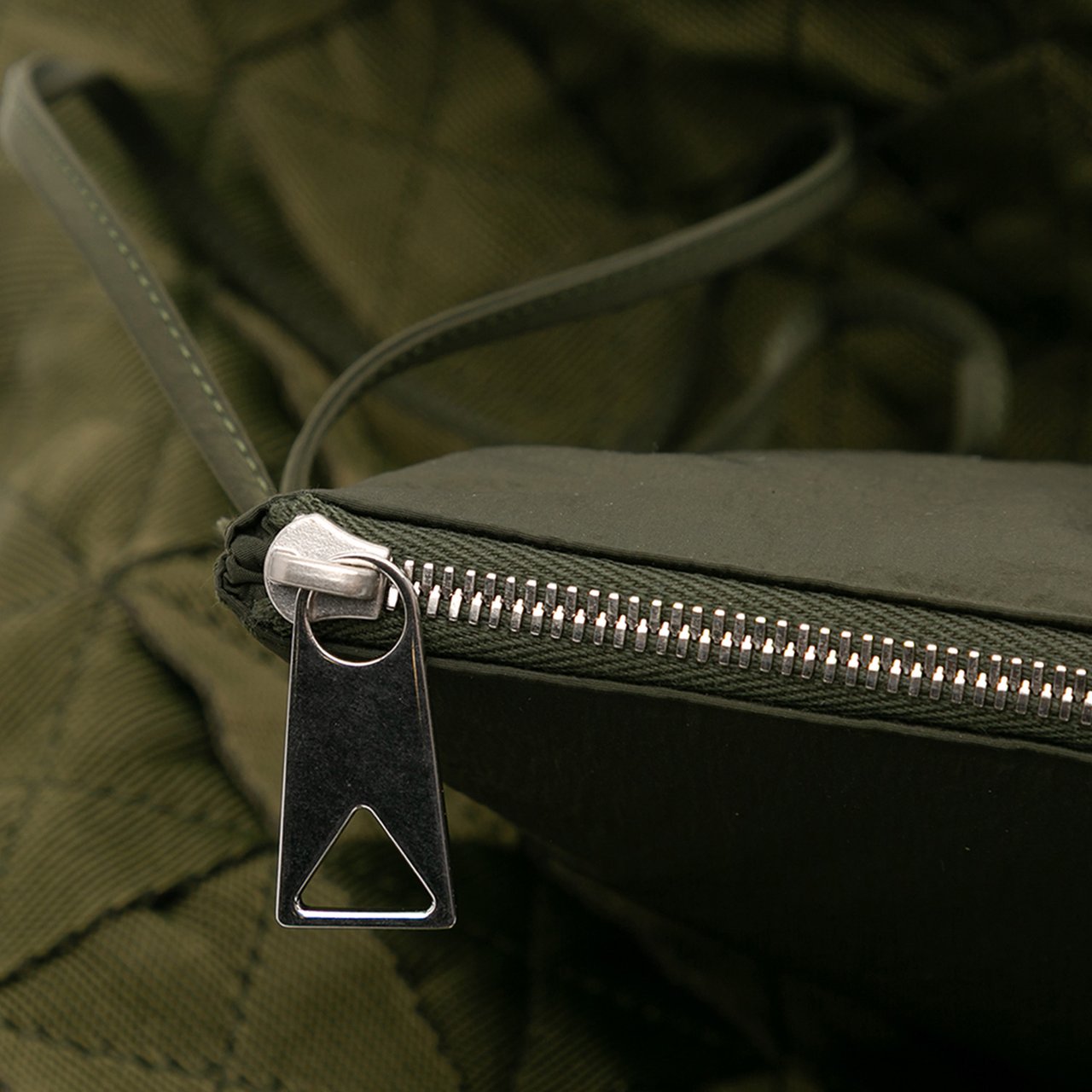 Bottega Veneta Canvas Intrecciato Tote Groen