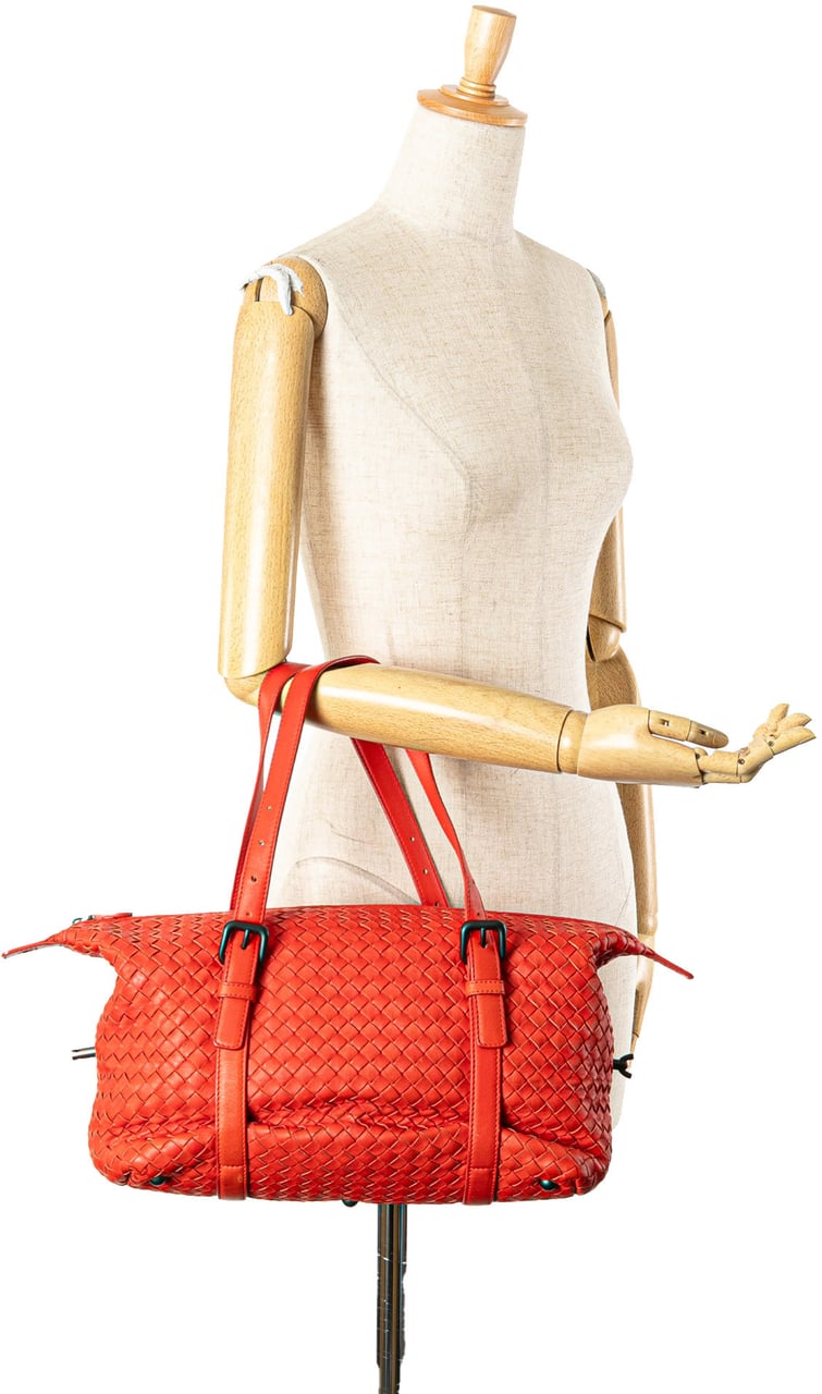 Bottega Veneta Nappa Intrecciato Montaigne Shoulder Bag Rood