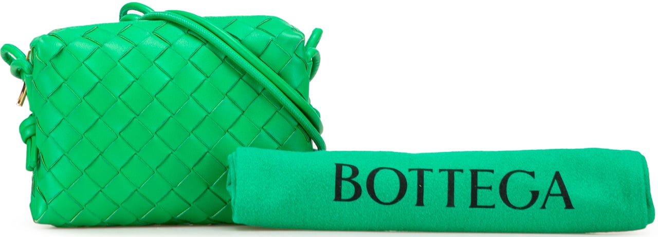 Bottega Veneta Mini Lambskin Intrecciato Loop Camera Bag Groen
