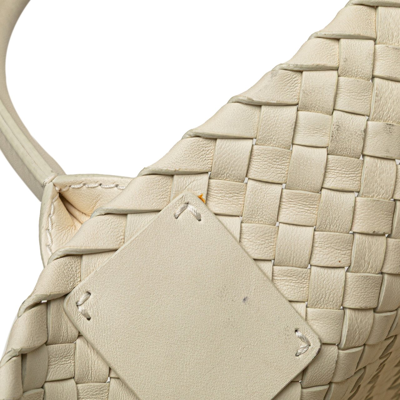 Bottega Veneta Medium Lambskin Intreccio Cabat Tote Wit