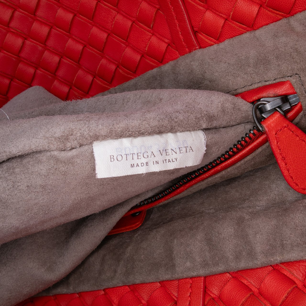 Bottega Veneta Intrecciato Trimmed Bicolor Nappa Satchel Grijs