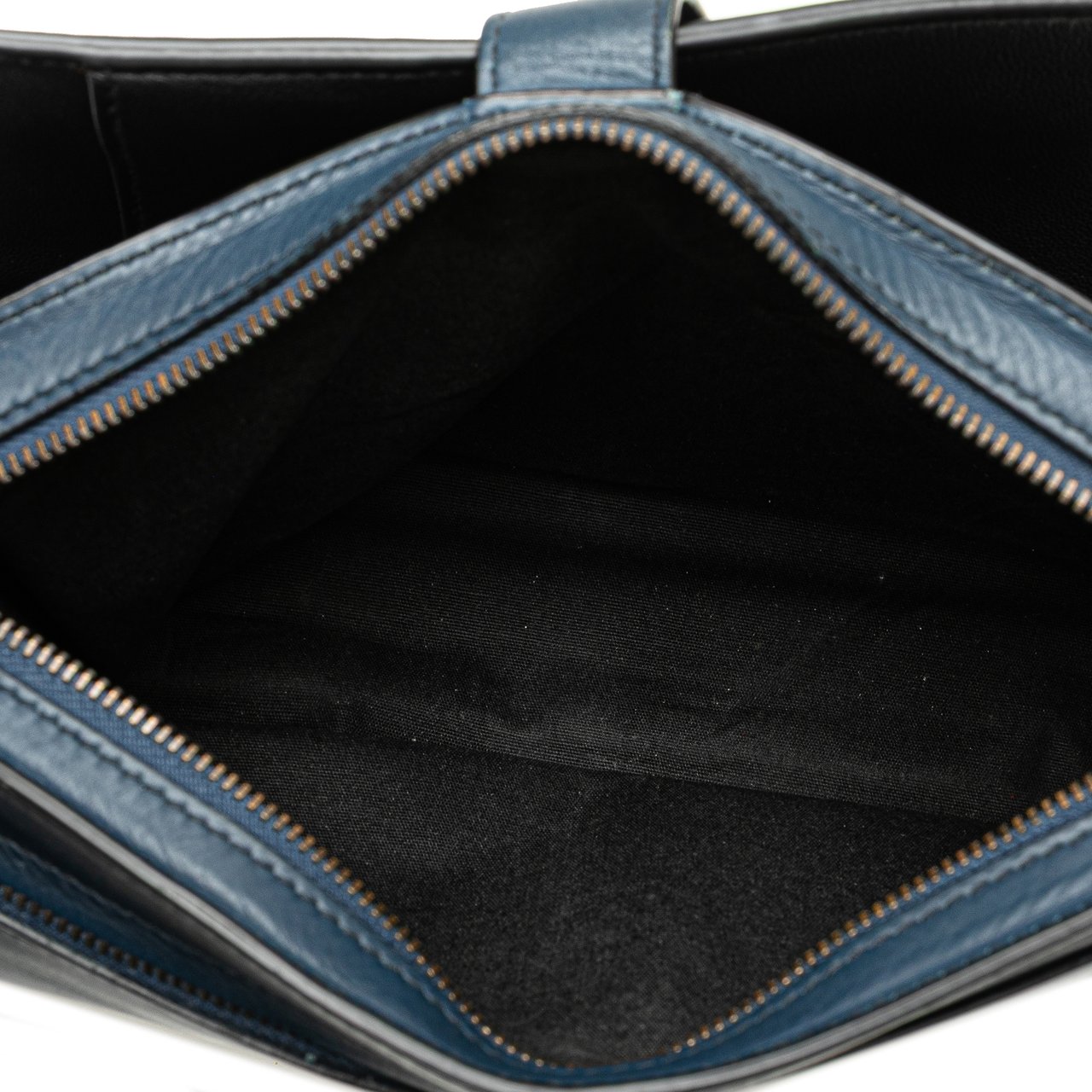 Bottega Veneta Intrecciato Trimmed Nappa Wristlet Clutch Blauw