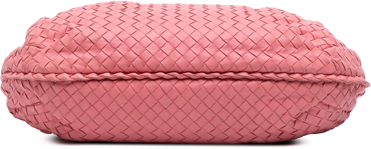 Bottega Veneta Medium Nappa Intrecciato Belly Hobo Roze