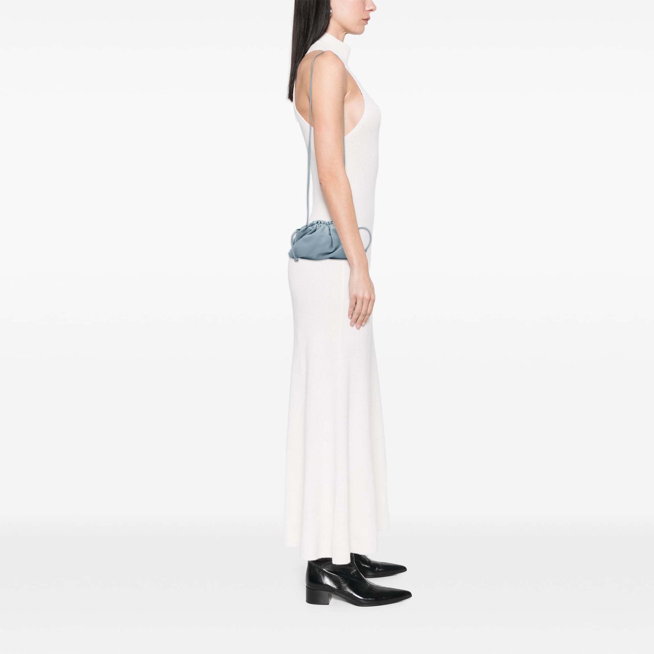 Bottega Veneta Lambskin The Mini Pouch Crossbody Blauw