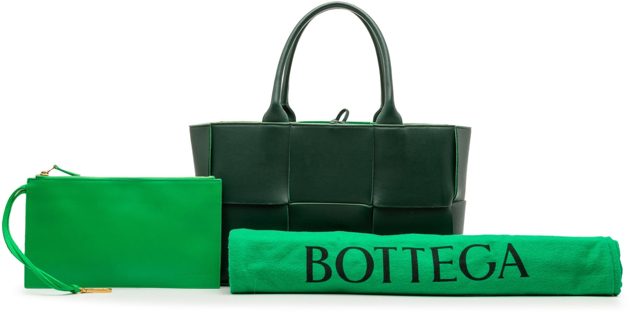Bottega Veneta Small Nappa Maxi Intrecciato Arco Tote Groen