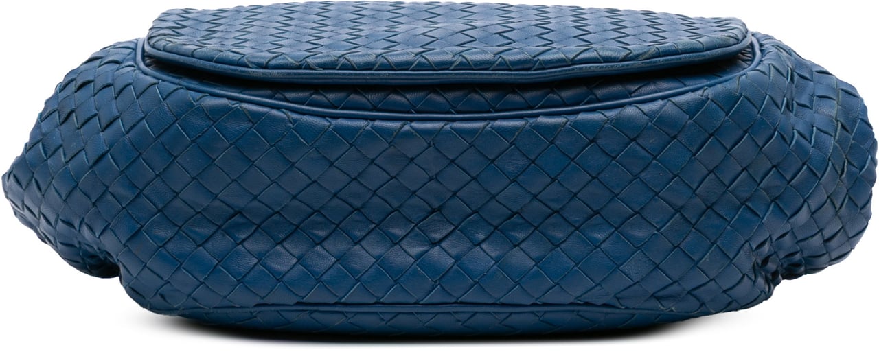 Bottega Veneta Nappa Intrecciato Flap Crossbody Blauw