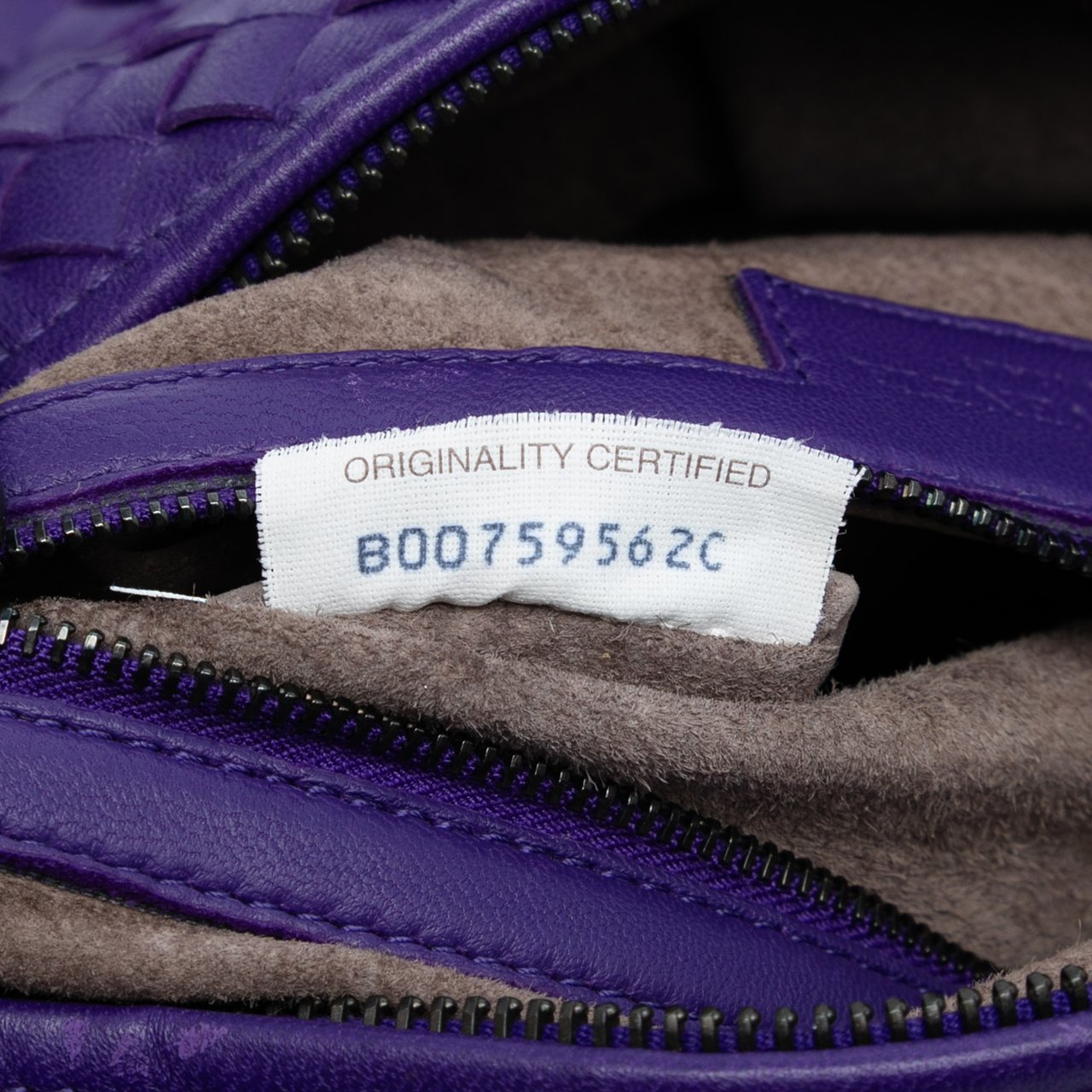 Bottega Veneta Nappa Intrecciato Montaigne Shoulder Bag Paars