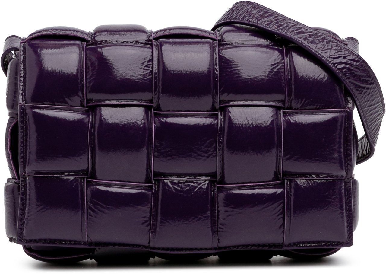 Bottega Veneta Textured Deerskin Intrecciato Padded Cassette Crossbody Paars