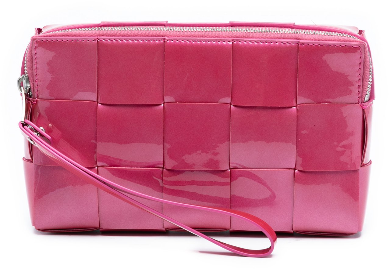 Bottega Veneta Patent Intrecciato Cassette Clutch Roze
