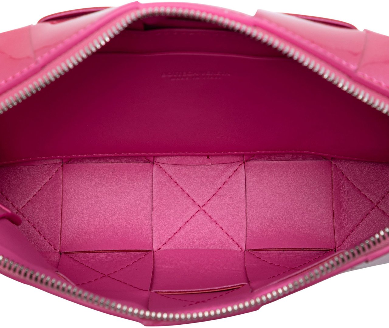 Bottega Veneta Patent Intrecciato Cassette Clutch Roze