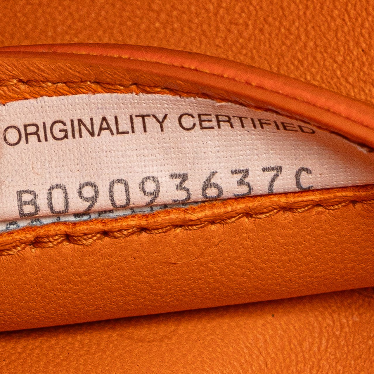 Bottega Veneta Small Shearling Intrecciato Arco Tote Oranje