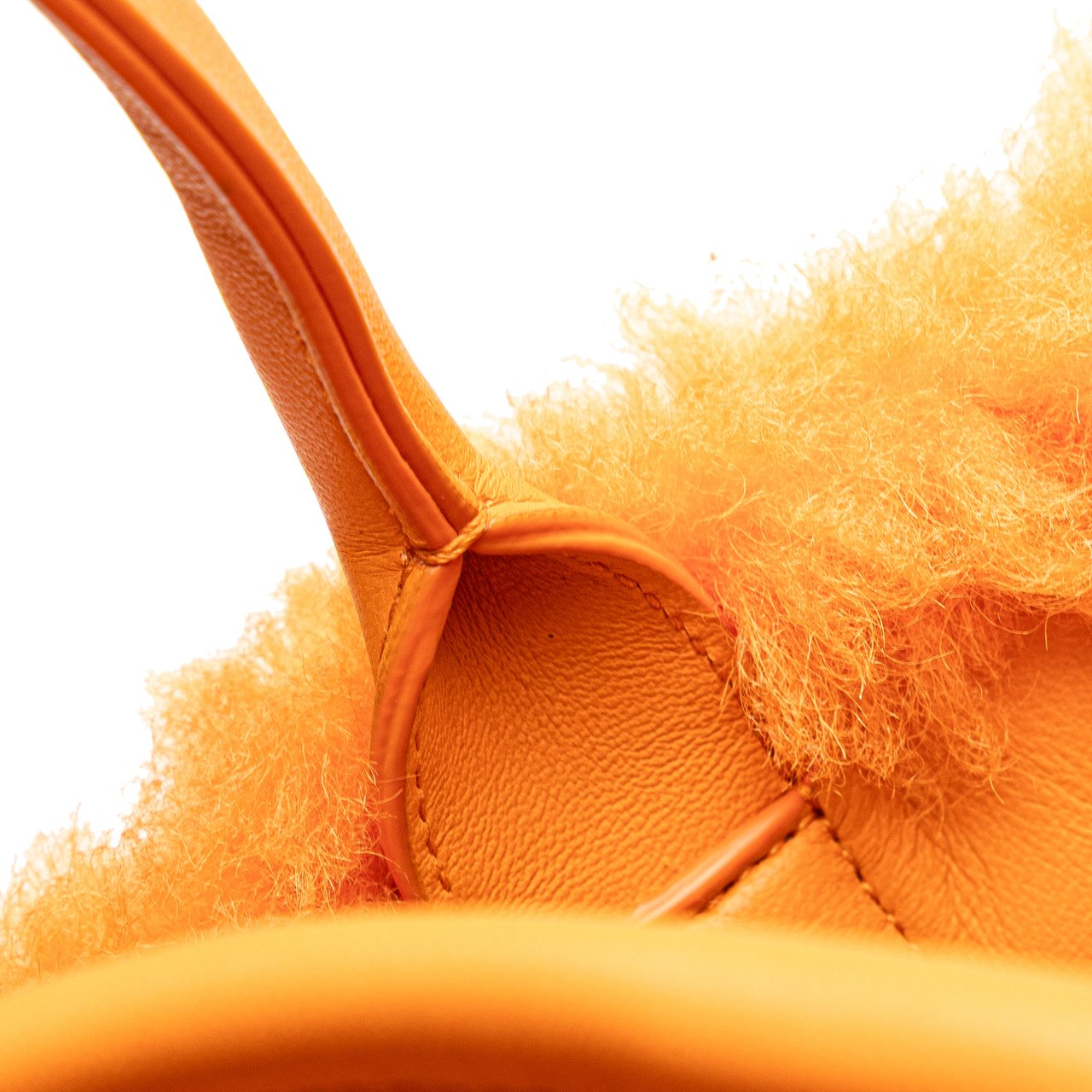 Bottega Veneta Small Shearling Intrecciato Arco Tote Oranje