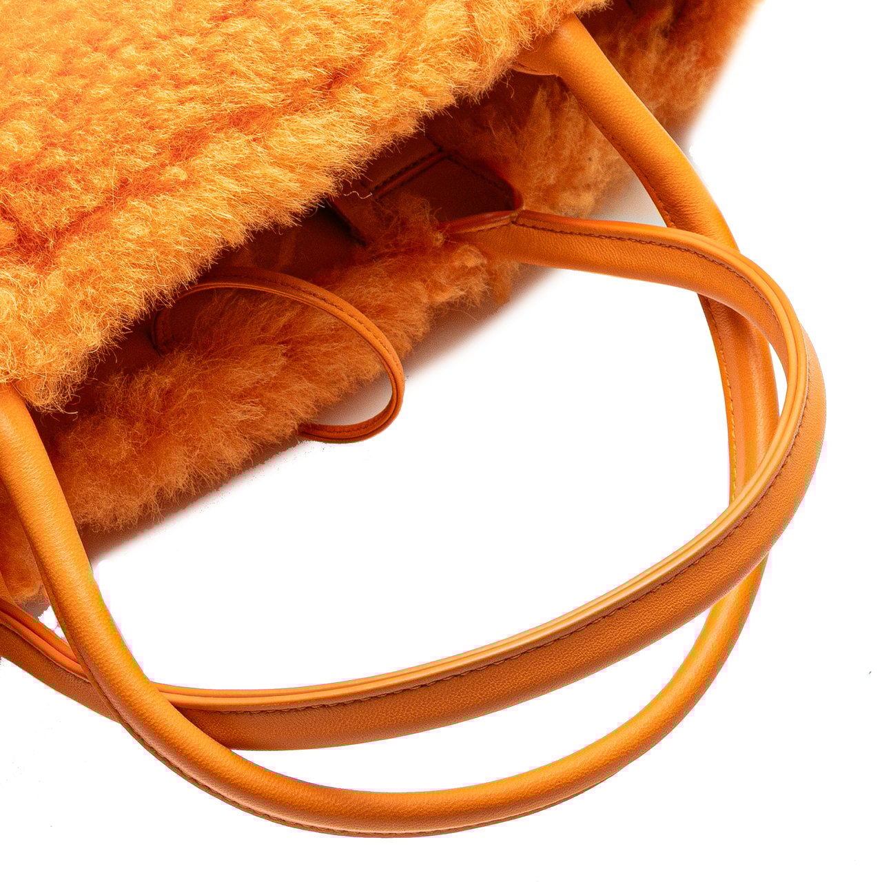 Bottega Veneta Small Shearling Intrecciato Arco Tote Oranje