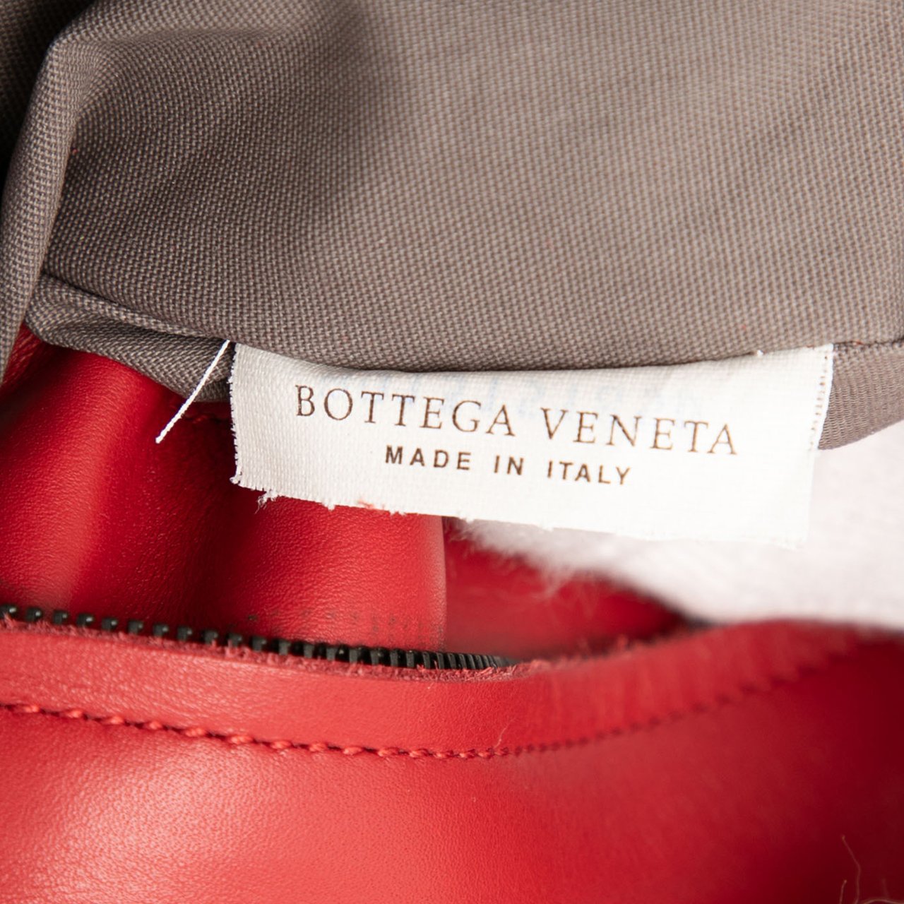 Bottega Veneta Nappa Intrecciato Flap Crossbody Rood