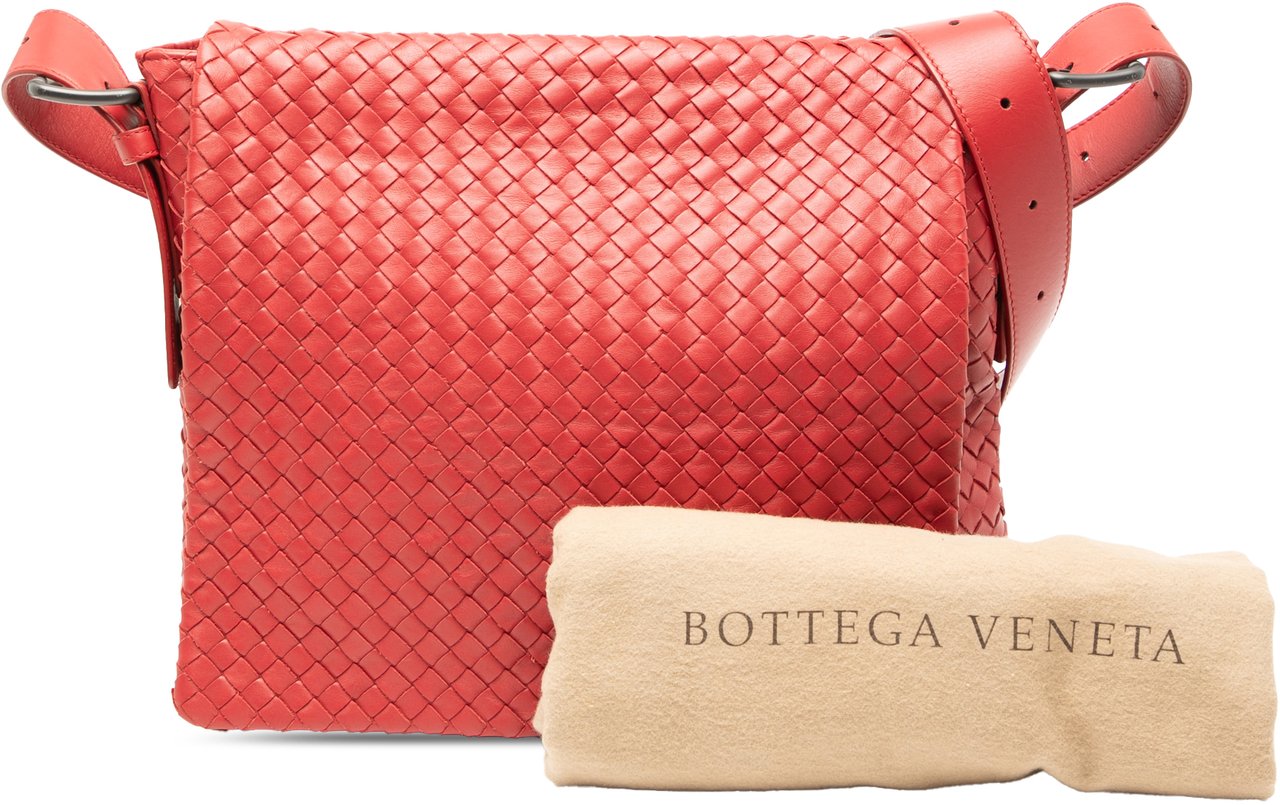 Bottega Veneta Nappa Intrecciato Flap Crossbody Rood