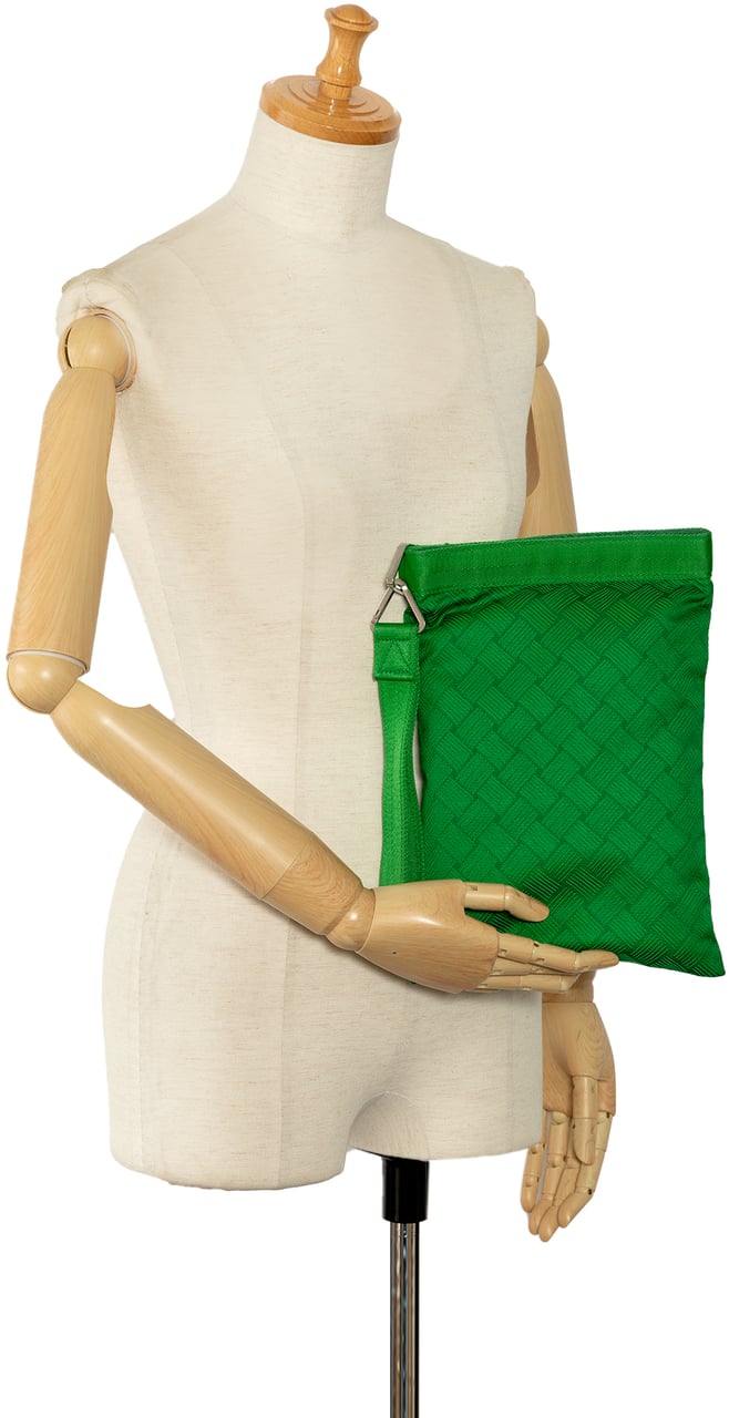 Bottega Veneta Nylon Wrist Pouch Groen