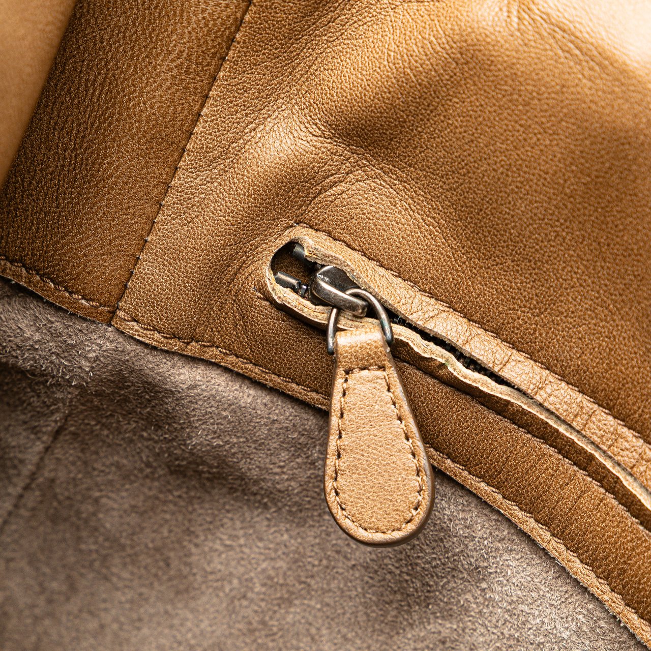 Bottega Veneta Calfskin Intrecciato Paglia Tote Bruin