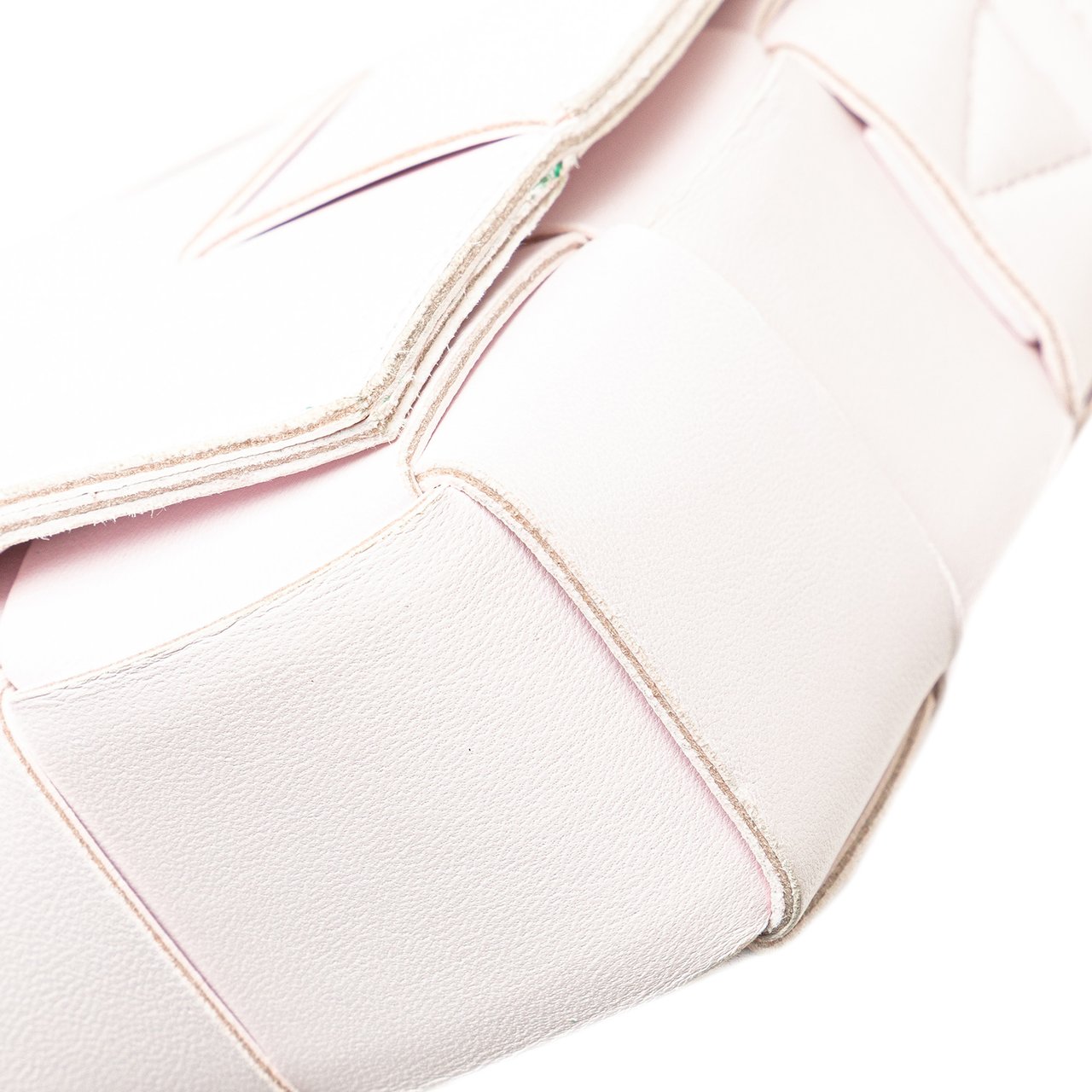 Bottega Veneta Nappa Intrecciato Cassette Crossbody Roze