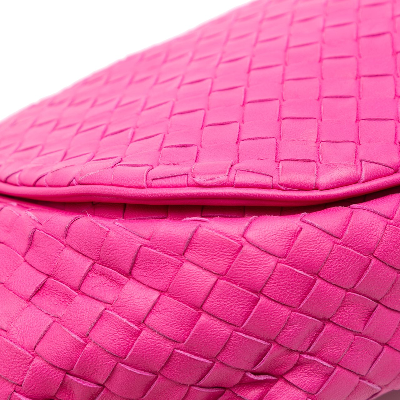 Bottega Veneta Nappa Intrecciato Flap Crossbody Roze