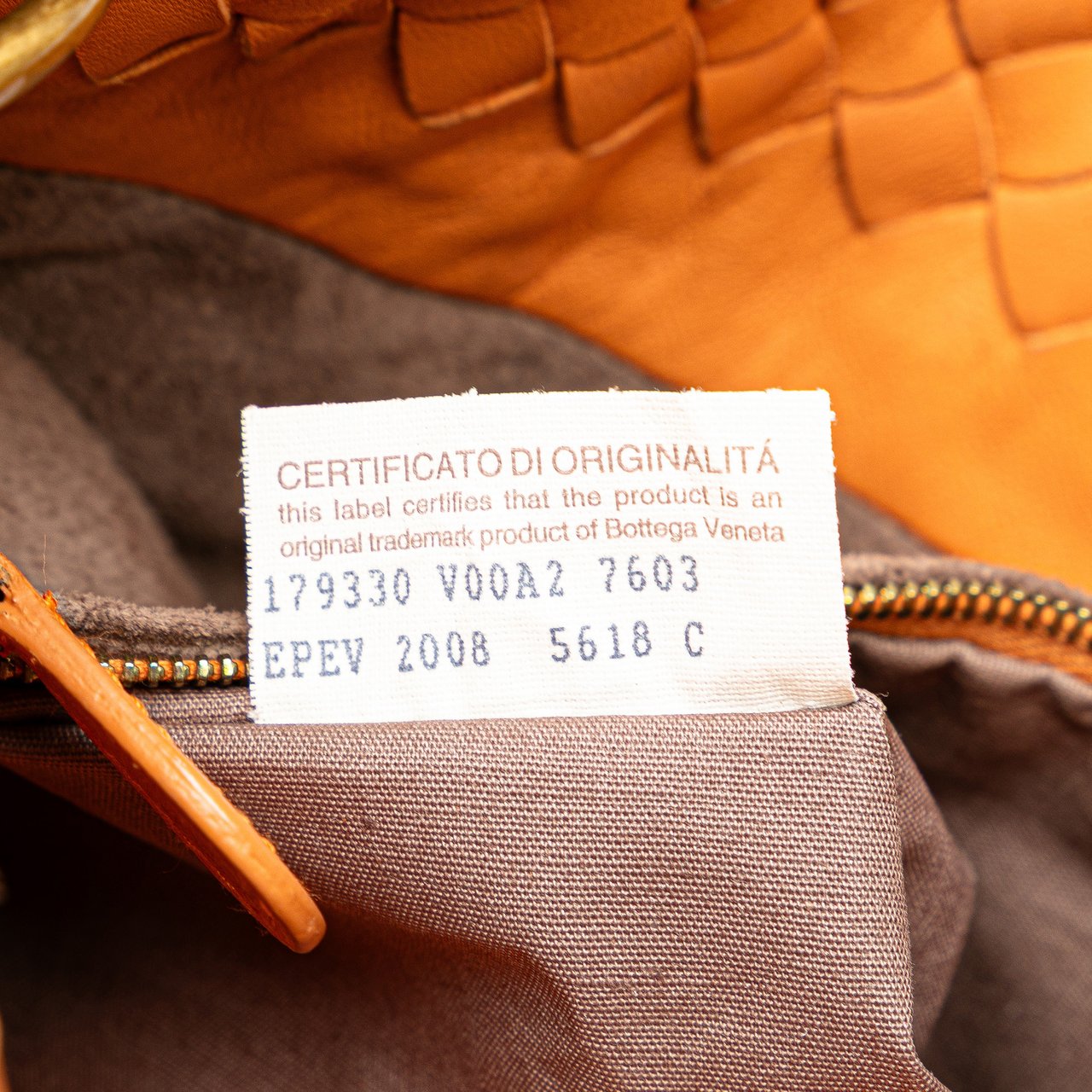 Bottega Veneta Leather Intrecciato Crossbody Oranje